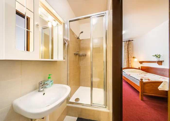 Blume - Adults Only 체스키크룸로프